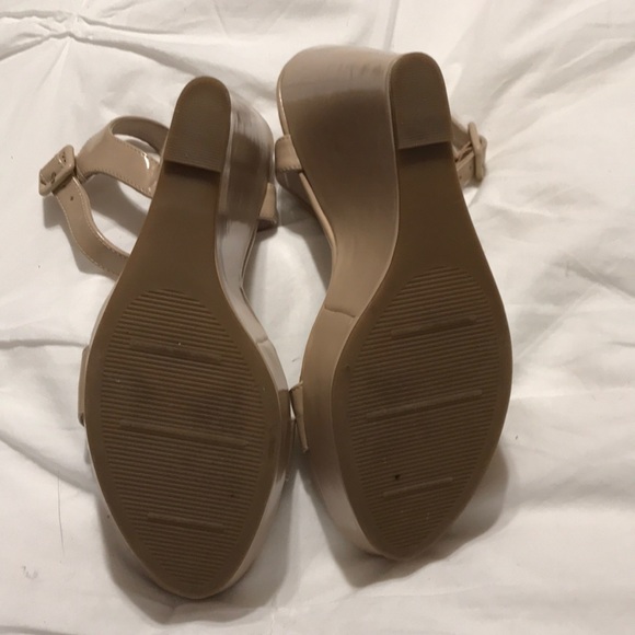 Steve Madden Wedges- 7 1/2 - Picture 3 of 3